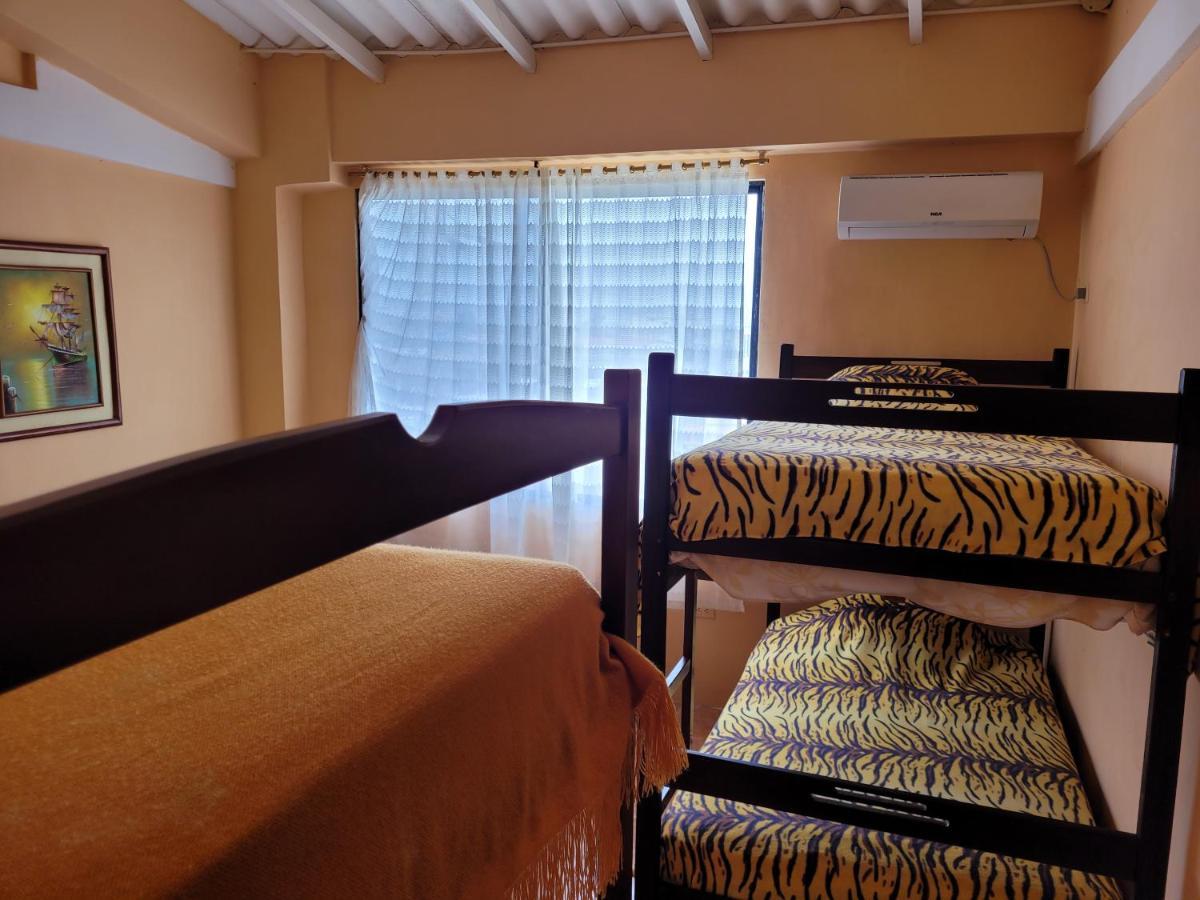 Hostal Haziel Salinas  Exterior photo