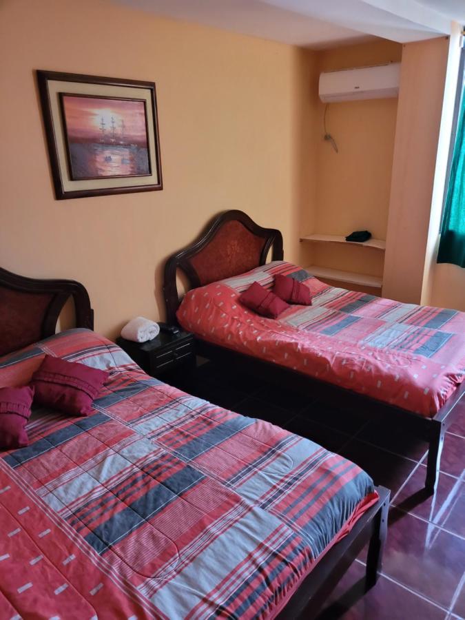 Hostal Haziel Salinas  Exterior photo